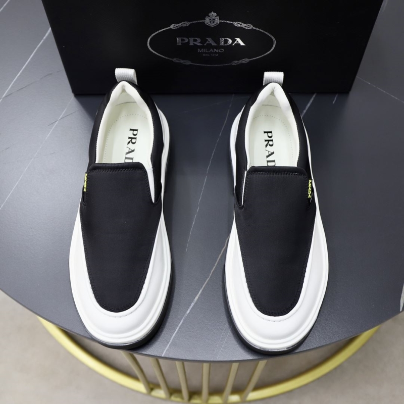 Pra*a casual shoes
